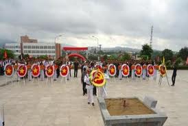 ពិធីរំលឹកវិញ្ញាណក្ខ័ន្ធបញ្ចុះសព្វយុទ្ធជន១៨នាក់ដែលពលីជីវិត្យនៅឡាវនិងកម្ពុជា។